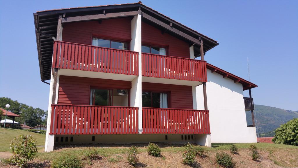 VVF Villages   Les Crêtes Basques   Saint-Étienne-de-Baïgorry Exterior foto